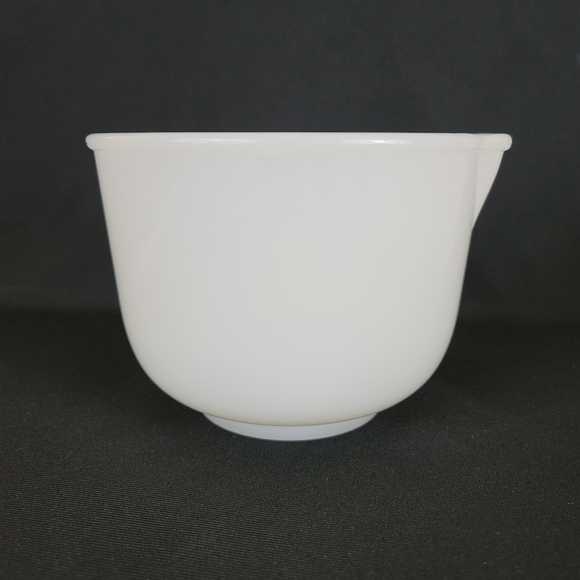 Vtg Glasbake Milk Glass Mixer Bowl Sunbeam - Picture 1 of 14